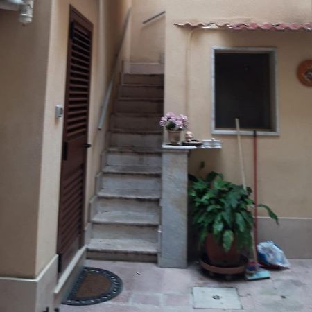 Casa Ale Bed & Breakfast บรินดิซิ ภายนอก รูปภาพ